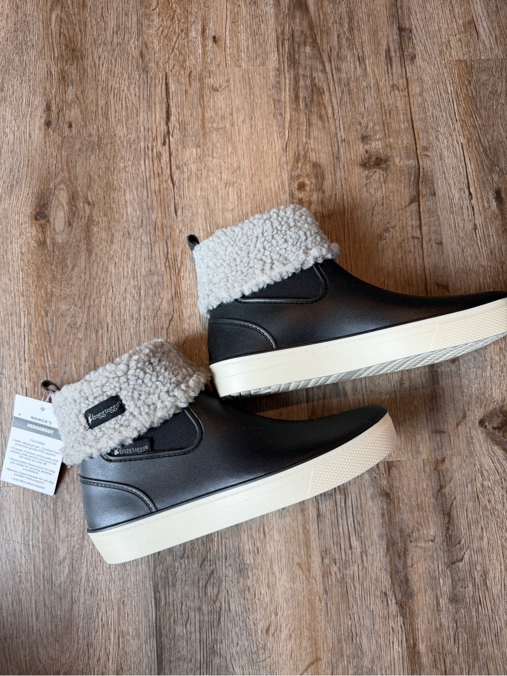 Frogg togg  Black Slip-On rain boots 8
